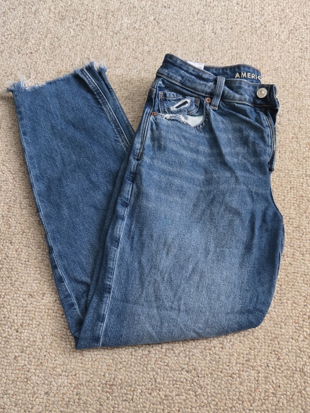 American Eagle AE Ripped Mom Jean